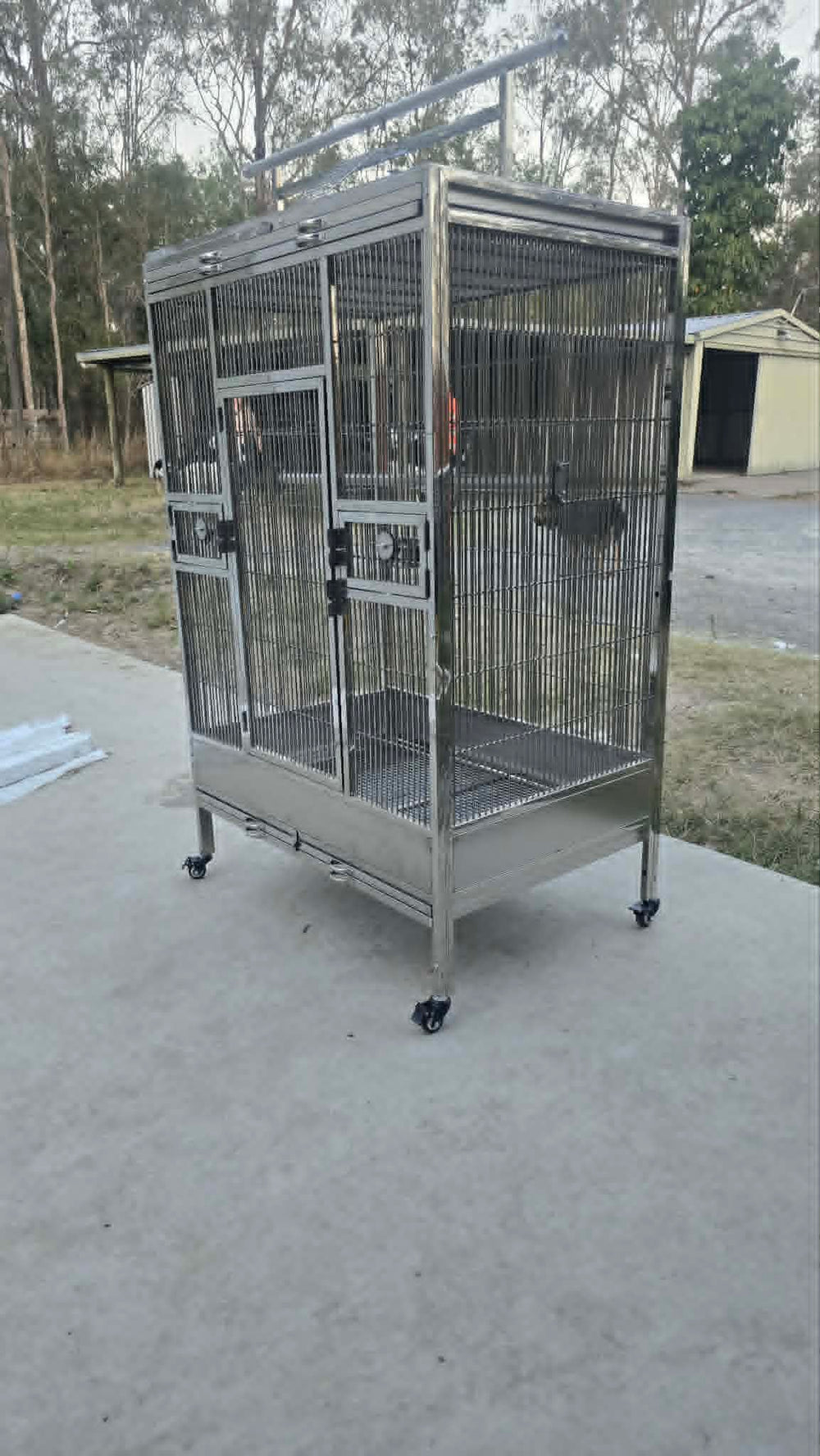 Stainless Steel Medium Cage (SD100B) With Play Stand