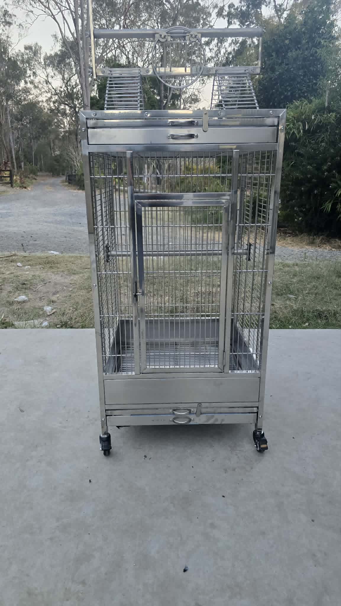 Stainless Steel Small Cage (SD45B) With Play Stand