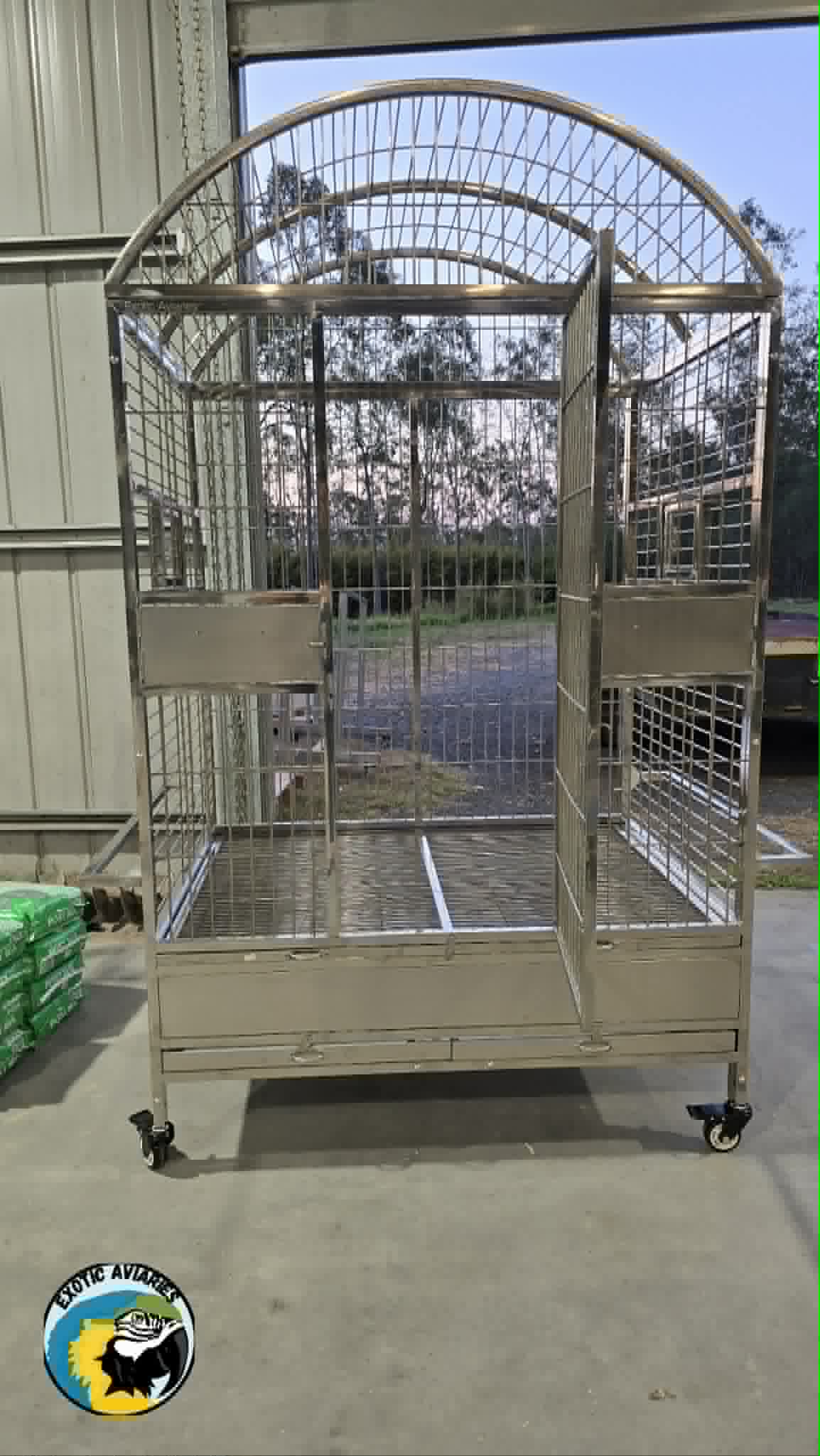 Stainless Steel Medium Parrot Dome (SD89A)